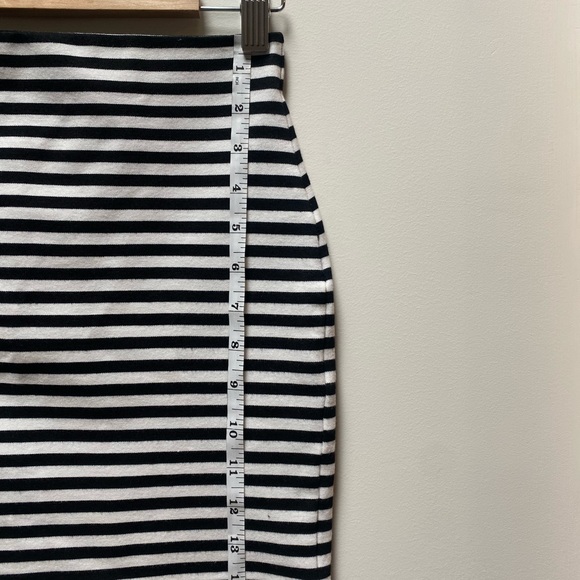 Aritzia Sunday Best Mini Skirt - Picture 2 of 5